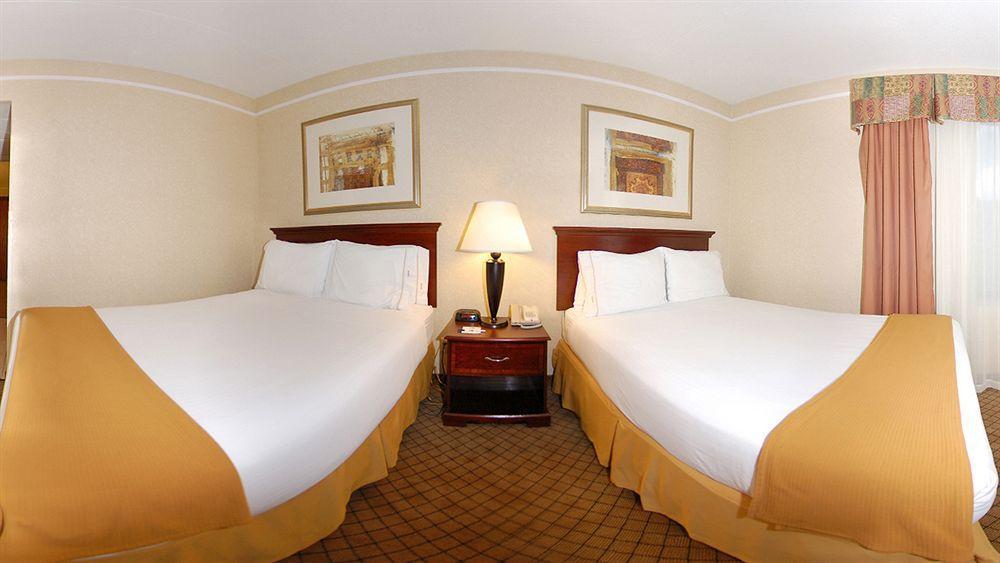 Candlewood Suites Grand Rapids Airport By Ihg Cascade Екстер'єр фото