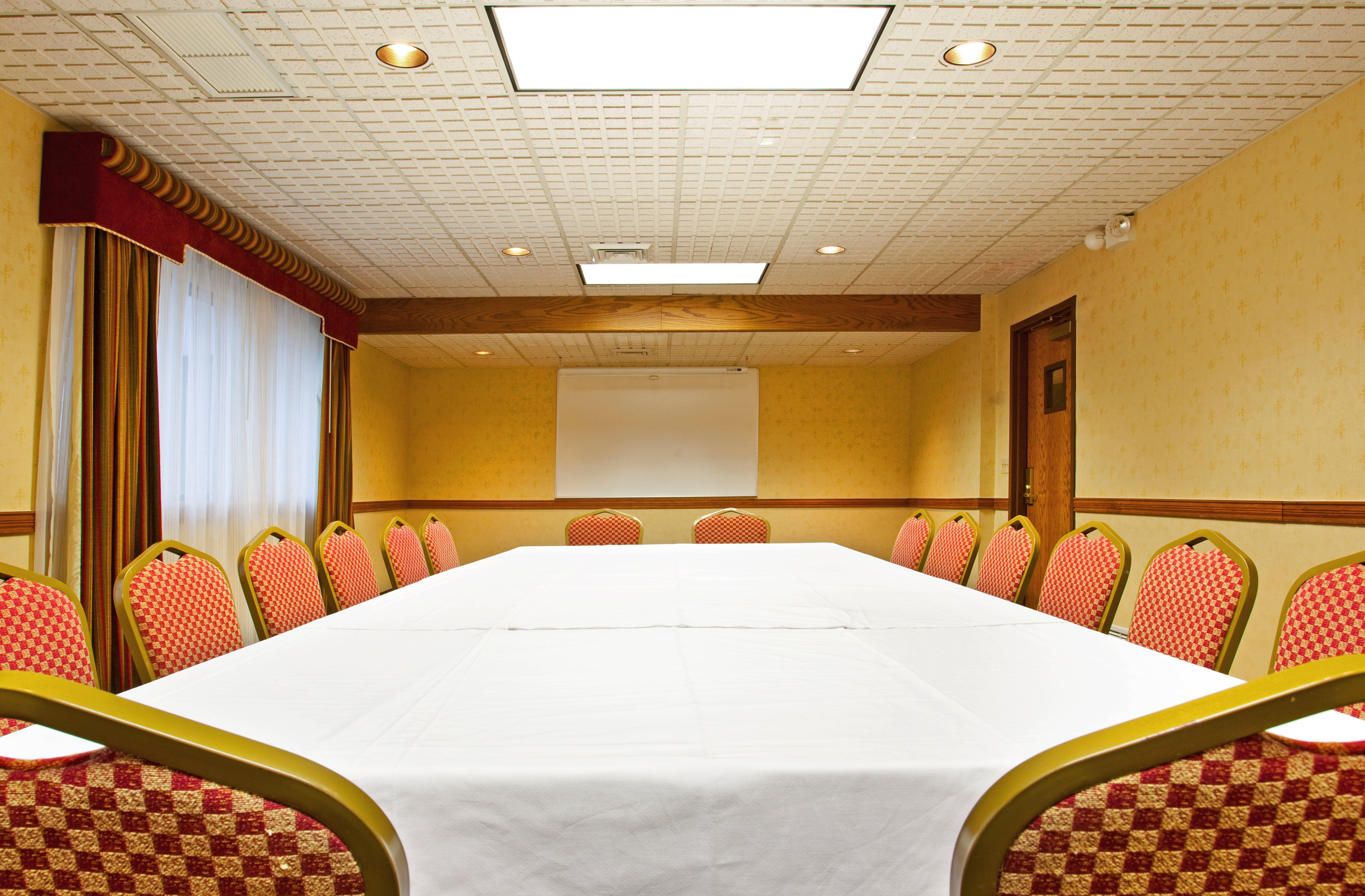 Candlewood Suites Grand Rapids Airport By Ihg Cascade Екстер'єр фото