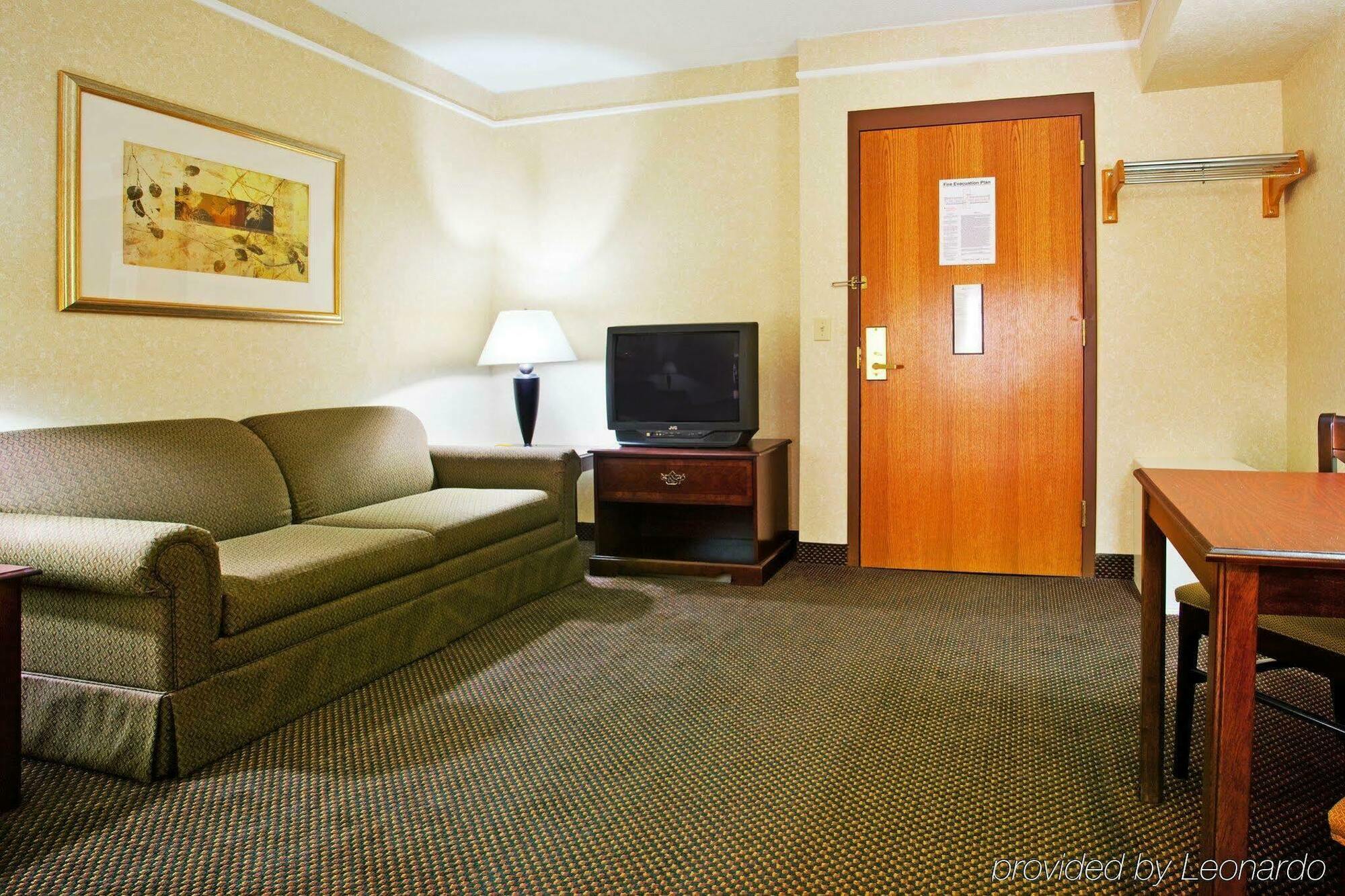 Candlewood Suites Grand Rapids Airport By Ihg Cascade Екстер'єр фото